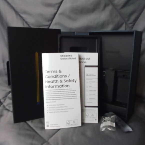 NO PHONE Samsung Galaxy Note 9 128 GB Box with Manual & Spare Parts 2018 - Picture 11 of 11